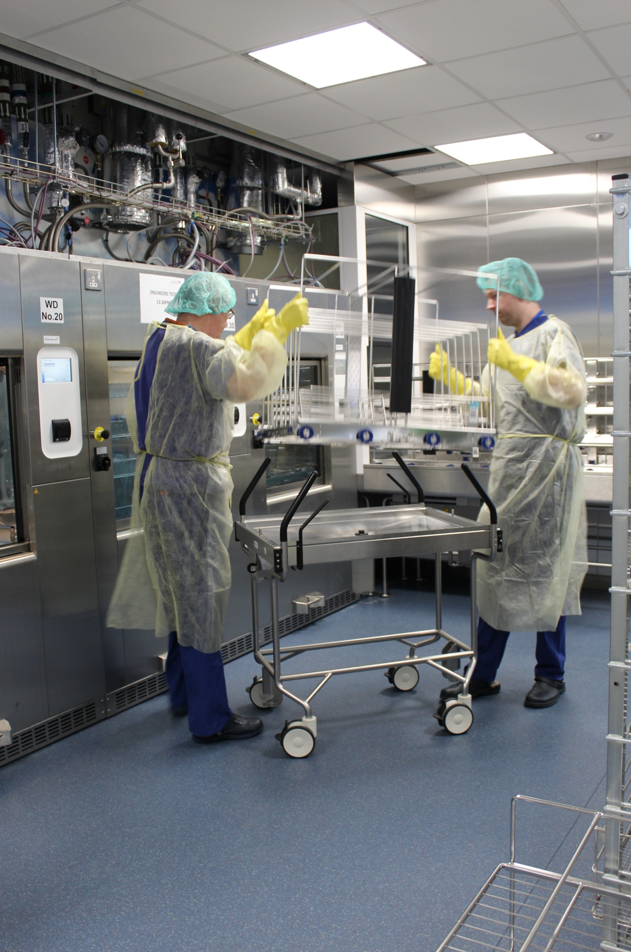 Trevor Wainwright (left) and Simon Ridgewell (right) in the new sterile services wash room